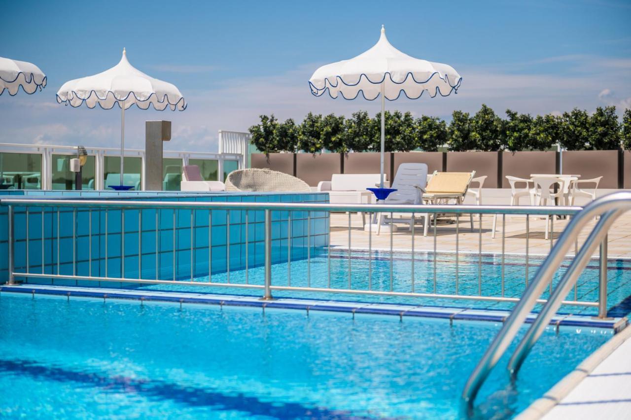 Hotel Colombo Lido di Jesolo Dış mekan fotoğraf