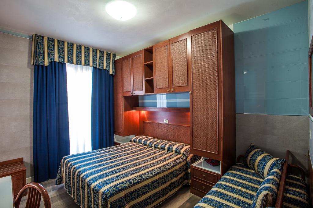 Hotel Colombo Lido di Jesolo Dış mekan fotoğraf
