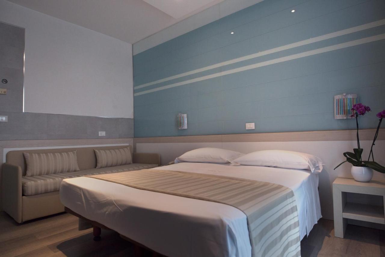 Hotel Colombo Lido di Jesolo Dış mekan fotoğraf