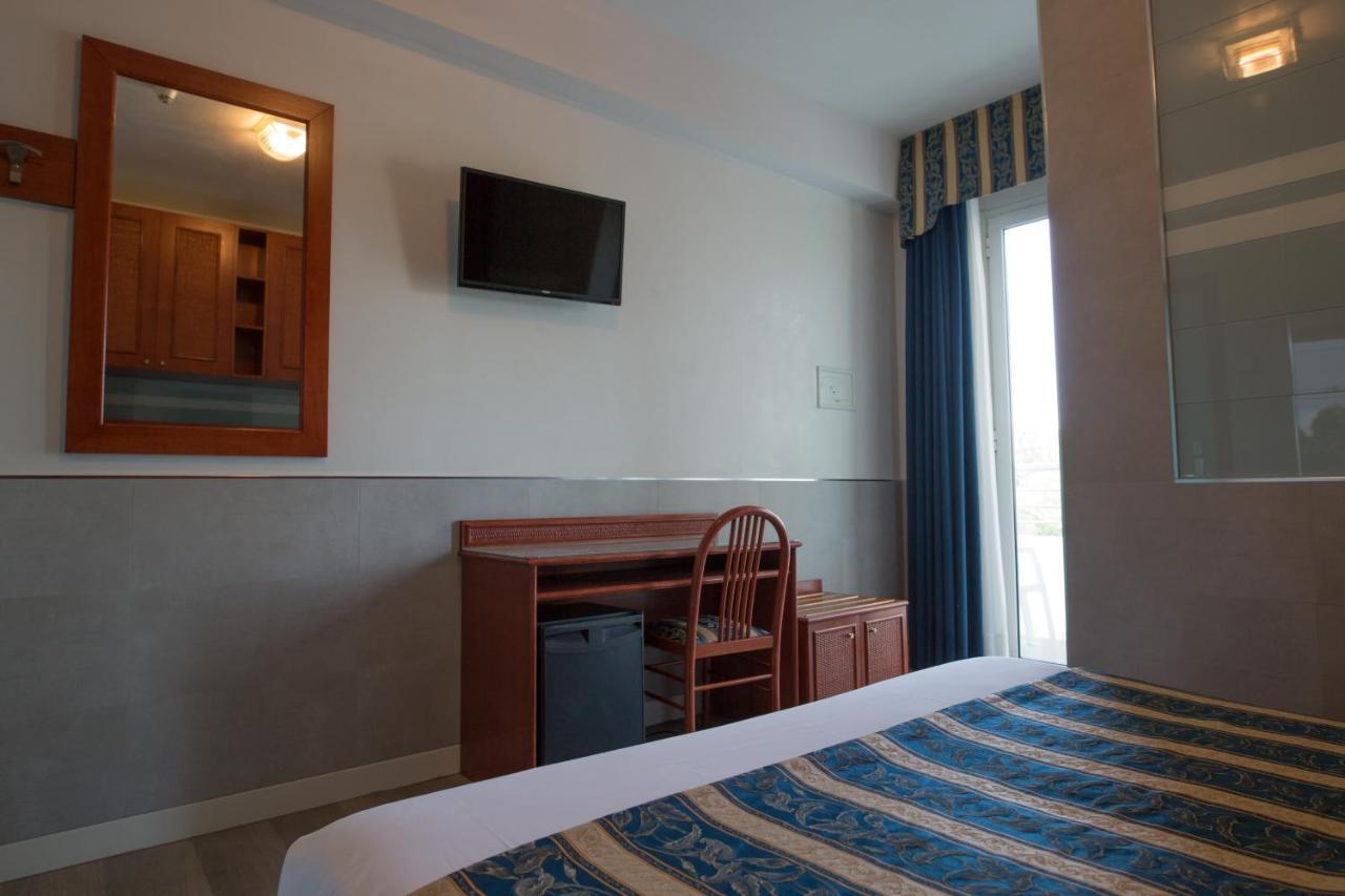 Hotel Colombo Lido di Jesolo Dış mekan fotoğraf